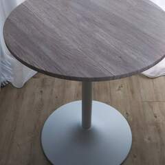 ベルメゾン　丸テーブル（直径60cm）