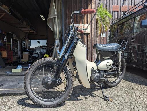 スーパーカブ50 カスタム　お値引き相談可能　アメリカン使用　50CC　原付　状態良好　新品パーツ多数