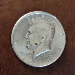 ケネディ50セント銀貨です。 ハーフダラー   