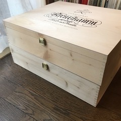 ドイツの木箱２箱セット（一箱だと200円）
