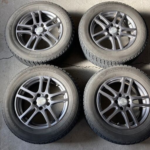 ⑪215/65R16 98Q スタッドレスタイヤ4 本セット 2010 年製 YOKOHAMA 
