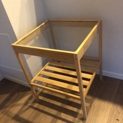 【無料】IKEA ベットサイドテーブル