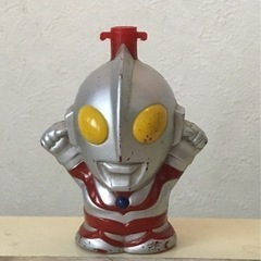 ウルトラマン　人形