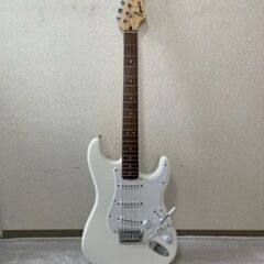 スクワイヤーby Fender エレキギター　小型アンプ付