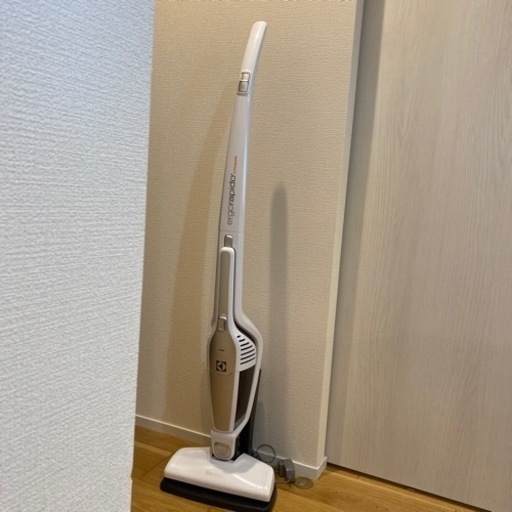 コードレス掃除機　　エレクトロラックス