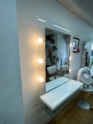 美容室　鏡　一台