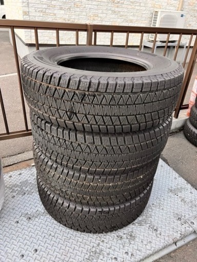 決まりました バリ山 2022年製 BRIDGESTONE ブリヂストン DM-V3 215