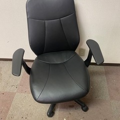 ニトリ　ブラック　回転式椅子　