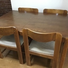食卓テーブル(セット椅子4脚付き)