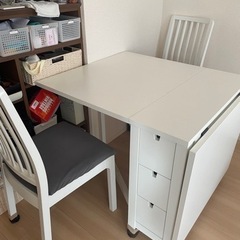 IKEA ダイニングテーブル&チェア二脚