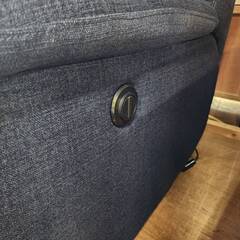 【愛品倶楽部柏店】ニトリ 2人用電動布張りリクライニングソファ ビリーバー3