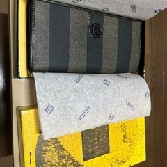 FENDI ペカン柄　長財布