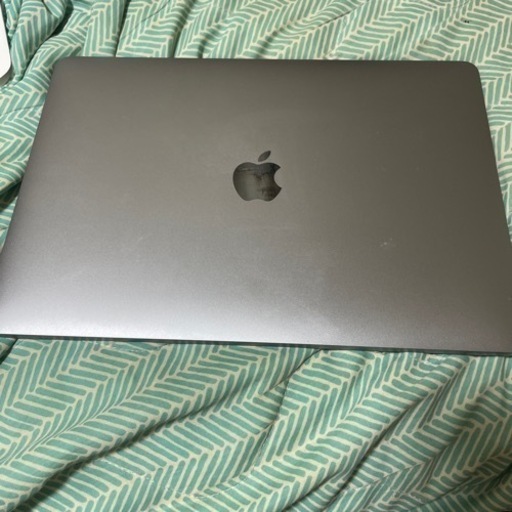 ノートパソコン MacBook Pro 2016