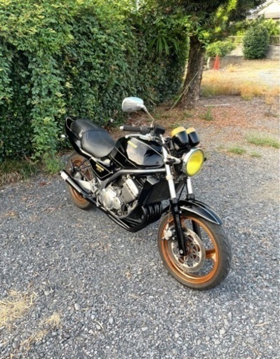 643. 動画あり　カワサキ　バリオス　ZR250A 1型　バイク　250cc 車体　埼玉