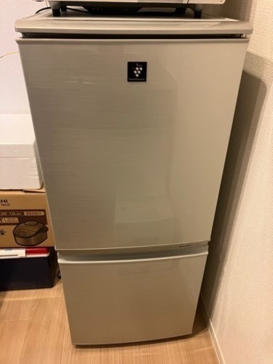 冷蔵庫 シャープ  容量137L