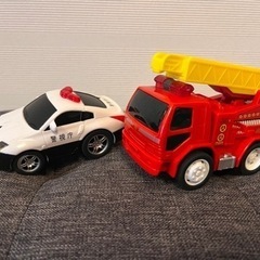 プルバック式　消防車　パトカー