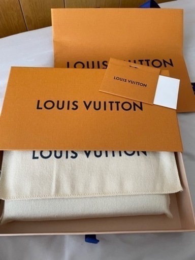 完全未使用 LOUIS VUITTON財布 0