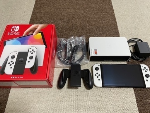 【美品】Nintendo Switch（有機ELモデル ホワイト）