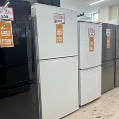 冷蔵庫探すなら「リサイクルR 」❕2022年製❕冷凍室大き目❕2...