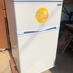 2021年式　冷蔵庫　96リットル