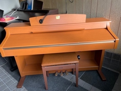 中古美品です　YAMAHA 電子ピアノClavinova クラビノーバ CLP-330