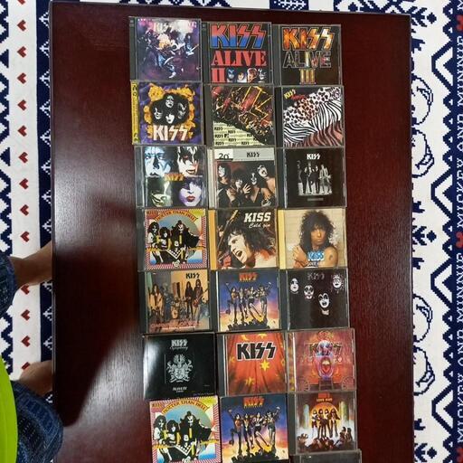 KISSのCDアルバムとDVD 、本