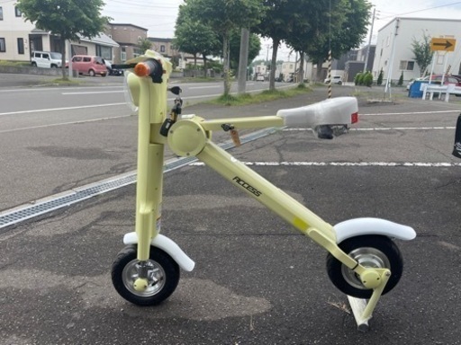 早い人順！ スクーター 最終在庫処分折り畳み電動バイクキュートml 展示車 未使用 定価175000円