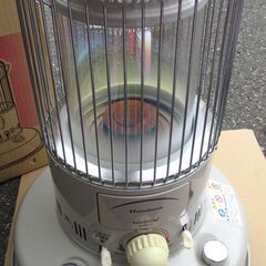 ☆トヨトミ TOYOTOMI RBE-25C レインボー 石油ストーブ◇人気のトヨ 