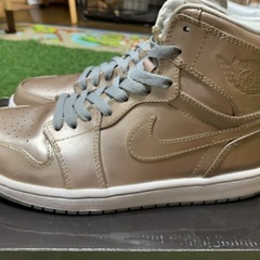 新品 エアジョーダン1 レトロ ハイ 