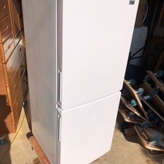 高年式2019年　冷凍冷蔵庫　148リットル
