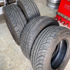 215/70R15 アストロ