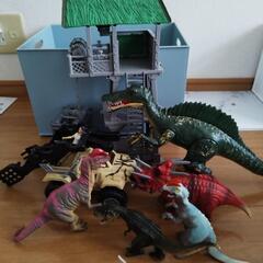 決まりました。恐竜遊び