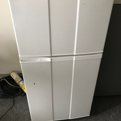 ハイアール　2枚ドア冷蔵庫2010年製