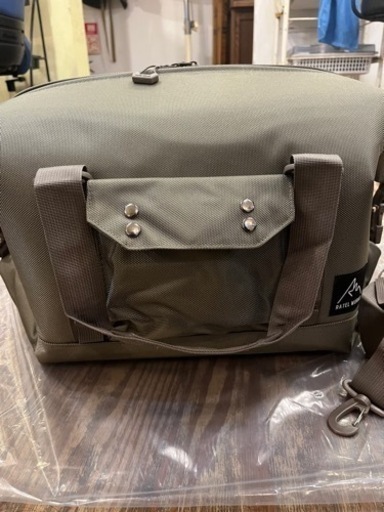 新品　ラーテルワークス　オーロラクーラーM 24リットル　キャンプクーラーボックス