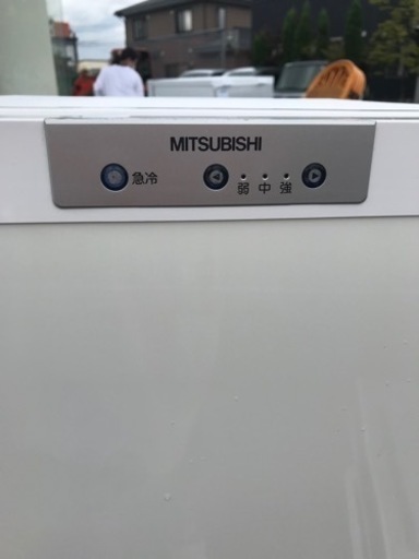 【美品】MITSUBISHI 三菱 ノンフロン冷凍庫 MF-U12T-W [ホワイト] 2014年製