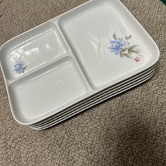 食器陶器とプラスチック