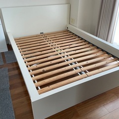 IKEA　ダブルベッド　フレームのみ　MALM