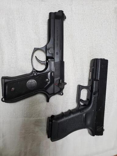 ガスガン　M9 　グロック18C　予備マガジン付き