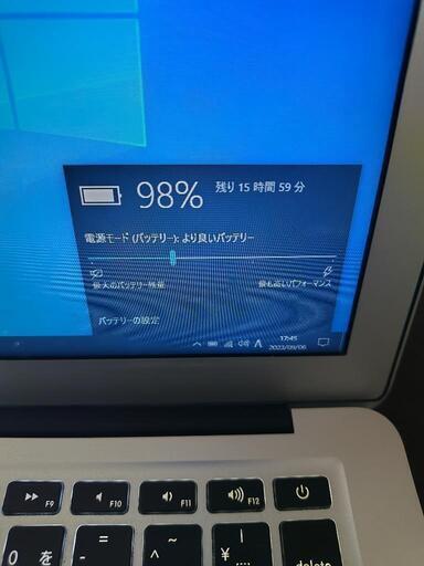 美品MacBookAir  windows10搭載モデル