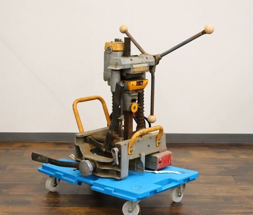【骨4/21】≪ZW1432≫通電OK makita/マキタ 手動カクノミ モデル/7303 電動工具 角ノミ/角のみ 穴あけ 溝切り 木工用 大工/建築 ジャンク/現状品