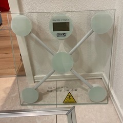 IKEA ガラスの体重計　