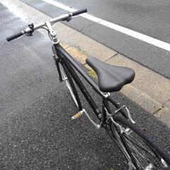 中古自転車２６９８　クロスバイク　前後タイヤ新品！ライトウエイ　７００×３２C　３×８段ギヤ　アルミフレーム　フレームサイズ５００㎜　ワイヤー錠　ライトは付属していません