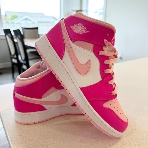 ナイキ GS エアジョーダン1 ミッド  新品　Nike air jordan mid 1