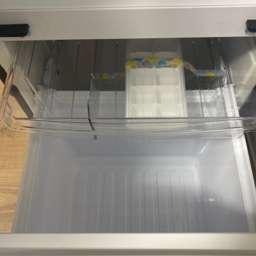 シャープ　プラズマクラスター　冷蔵庫　新品と同等