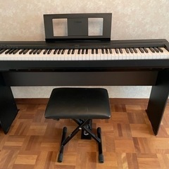 2020年製美品　YAMAHAヤマハP-45電子ピアノ椅子、スタンド付