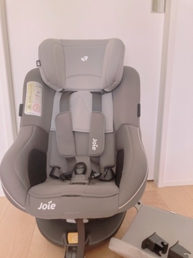 joieチャイルドシート　360度回転式