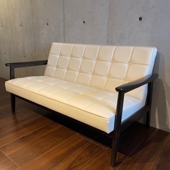 レアカラー⭐︎極美品✴︎カリモク✴︎白⭐︎2人掛けソファ✴︎