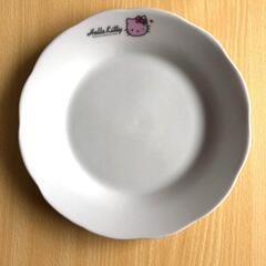 【非売品】ハローキティ 白い波形のお皿