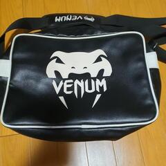 venumショルダーバッグ