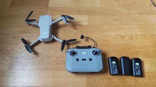 正規激安 ドローン DJI Mini 2 Fly More Combo   2022年　購入  傷なし その他